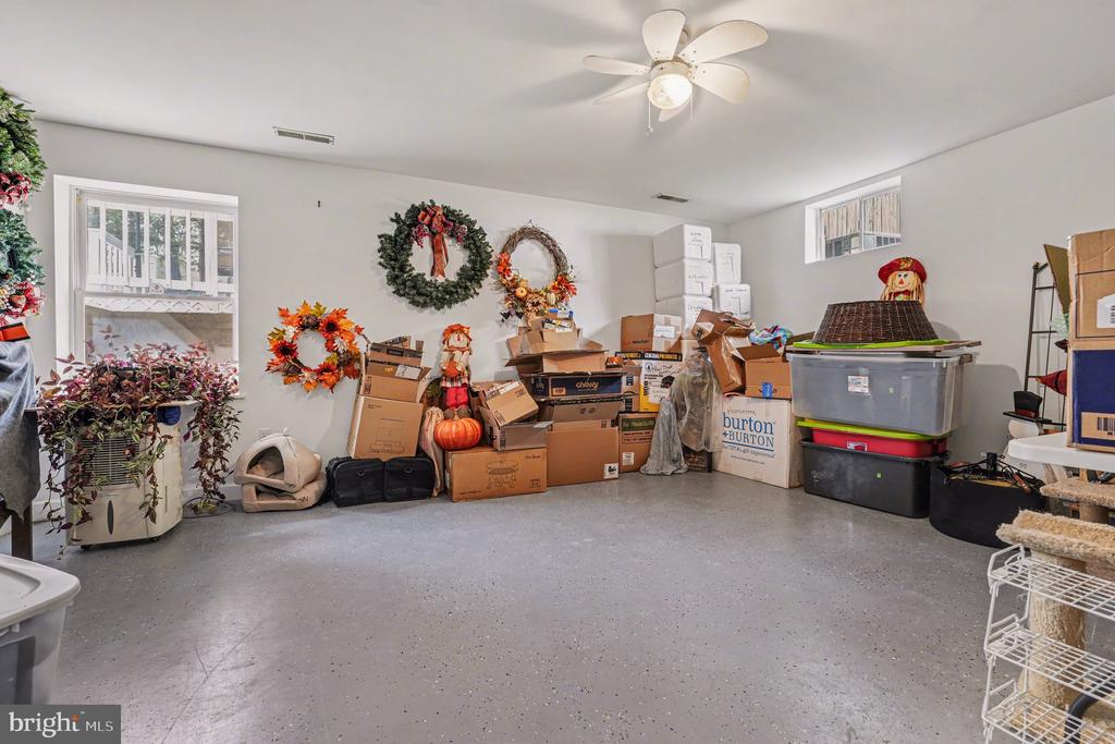 10612 CRESTWOOD DR, SPOTSYLVANIA, Virginia 22553, 4 Bedrooms Bedrooms, ,3 BathroomsBathrooms,Residential,10612 CRESTWOOD DR,VASP2040870 MLS # VASP2040870