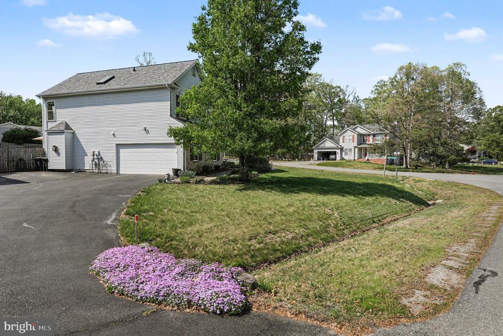 10612 CRESTWOOD DR, SPOTSYLVANIA, Virginia 22553, 4 Bedrooms Bedrooms, ,3 BathroomsBathrooms,Residential,10612 CRESTWOOD DR,VASP2040870 MLS # VASP2040870