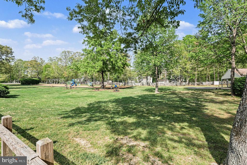 10612 CRESTWOOD DR, SPOTSYLVANIA, Virginia 22553, 4 Bedrooms Bedrooms, ,3 BathroomsBathrooms,Residential,10612 CRESTWOOD DR,VASP2040870 MLS # VASP2040870