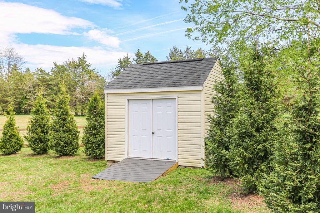 19313 WINDSONG CT, CULPEPER, Virginia 22701, 3 Bedrooms Bedrooms, ,2 BathroomsBathrooms,Residential,19313 WINDSONG CT,VACU2013272 MLS # VACU2013272