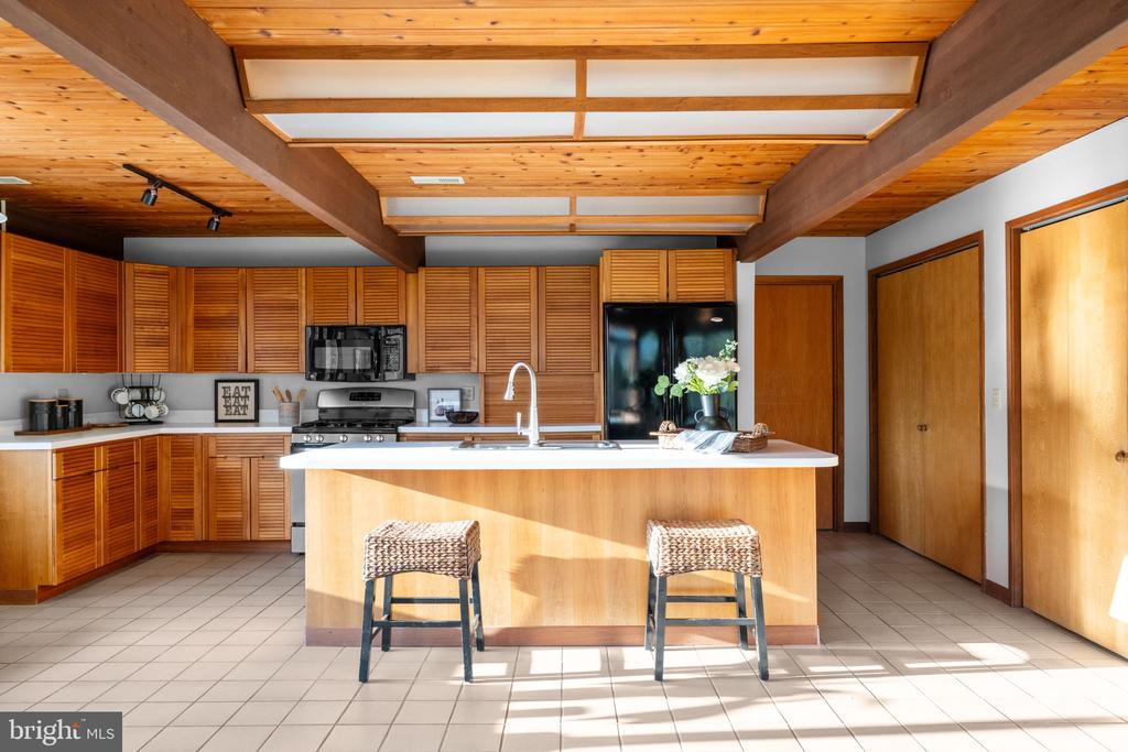 219 TIGER VALLEY RD, WASHINGTON, Virginia, 5 Bedrooms Bedrooms, ,3 BathroomsBathrooms,Residential,219 TIGER VALLEY RD,VARP2002576 MLS # VARP2002576