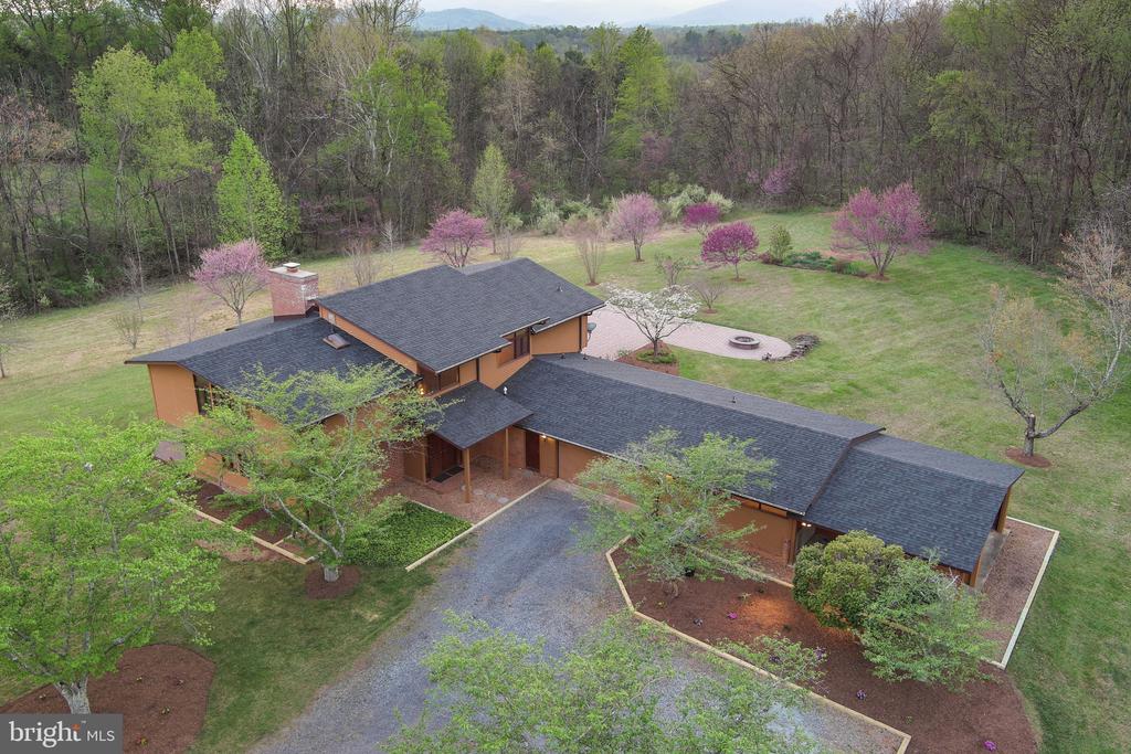 219 TIGER VALLEY RD, WASHINGTON, Virginia, 5 Bedrooms Bedrooms, ,3 BathroomsBathrooms,Residential,219 TIGER VALLEY RD,VARP2002576 MLS # VARP2002576