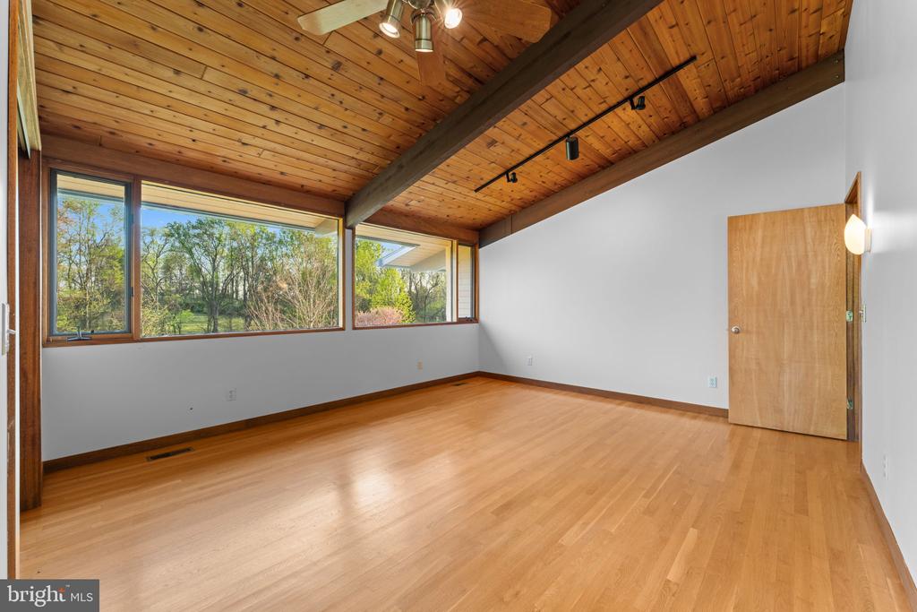 219 TIGER VALLEY RD, WASHINGTON, Virginia, 5 Bedrooms Bedrooms, ,3 BathroomsBathrooms,Residential,219 TIGER VALLEY RD,VARP2002576 MLS # VARP2002576