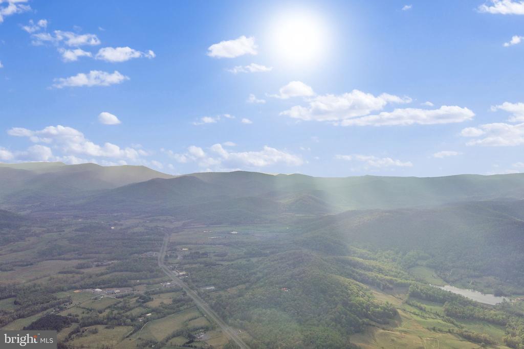 219 TIGER VALLEY RD, WASHINGTON, Virginia, 5 Bedrooms Bedrooms, ,3 BathroomsBathrooms,Residential,219 TIGER VALLEY RD,VARP2002576 MLS # VARP2002576