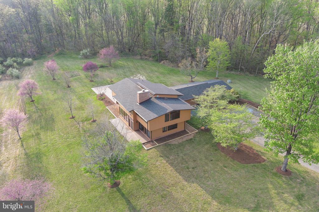 219 TIGER VALLEY RD, WASHINGTON, Virginia, 5 Bedrooms Bedrooms, ,3 BathroomsBathrooms,Residential,219 TIGER VALLEY RD,VARP2002576 MLS # VARP2002576