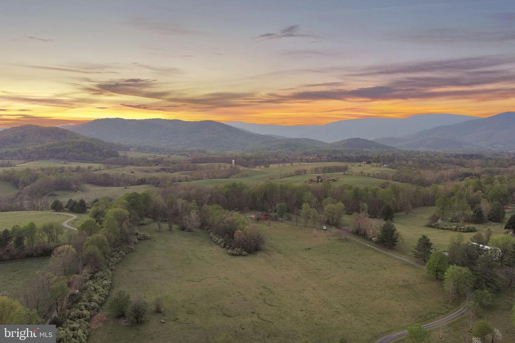 219 TIGER VALLEY RD, WASHINGTON, Virginia, 5 Bedrooms Bedrooms, ,3 BathroomsBathrooms,Residential,219 TIGER VALLEY RD,VARP2002576 MLS # VARP2002576