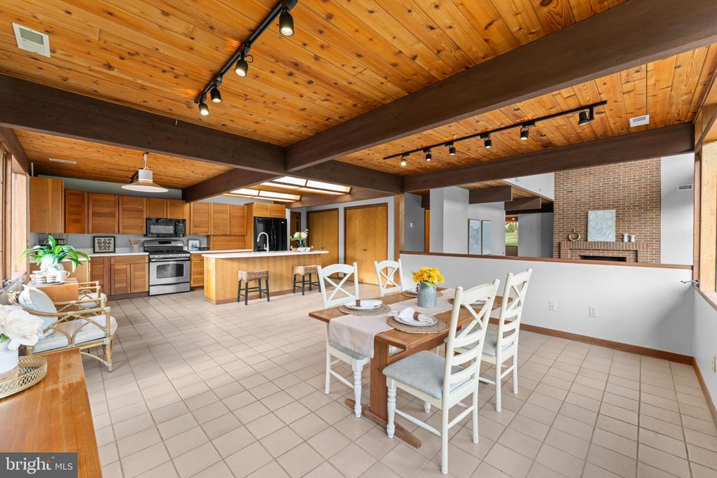 219 TIGER VALLEY RD, WASHINGTON, Virginia, 5 Bedrooms Bedrooms, ,3 BathroomsBathrooms,Residential,219 TIGER VALLEY RD,VARP2002576 MLS # VARP2002576