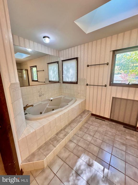 510 BIRDIE RD, LOCUST GROVE, Virginia 22508, 3 Bedrooms Bedrooms, ,2 BathroomsBathrooms,Residential,510 BIRDIE RD,VAOR2013866 MLS # VAOR2013866