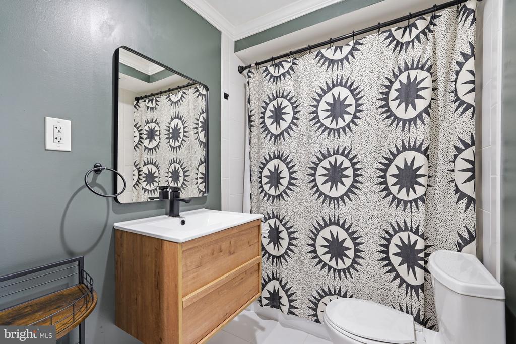 189 FAIRFIELD DR, WARRENTON, Virginia 20186, 2 Bedrooms Bedrooms, ,2 BathroomsBathrooms,Residential,189 FAIRFIELD DR,VAFQ2021576 MLS # VAFQ2021576