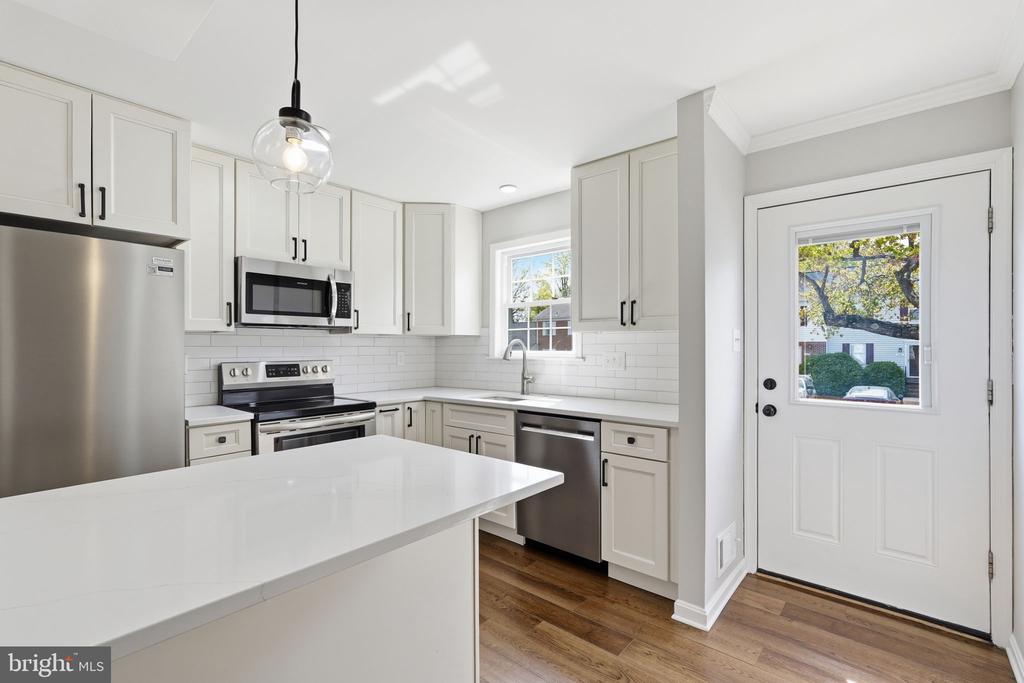 189 FAIRFIELD DR, WARRENTON, Virginia 20186, 2 Bedrooms Bedrooms, ,2 BathroomsBathrooms,Residential,189 FAIRFIELD DR,VAFQ2021576 MLS # VAFQ2021576