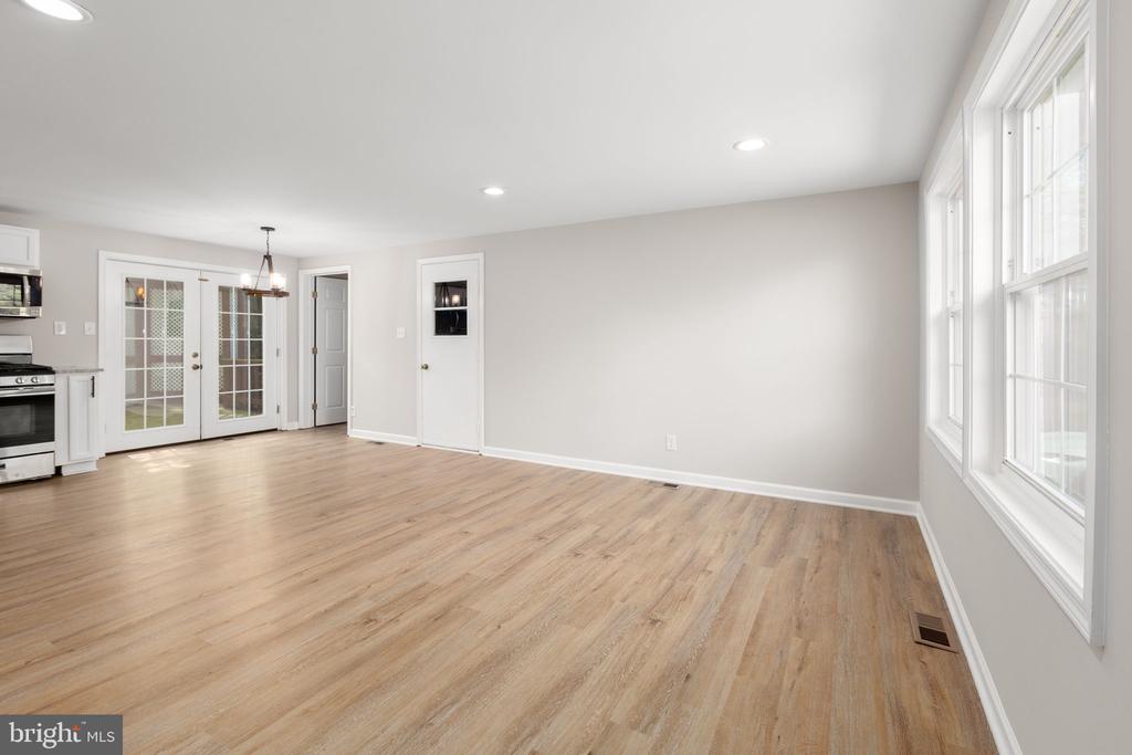 6514 DEERSKIN DR, FREDERICKSBURG, Virginia 22407, 3 Bedrooms Bedrooms, ,1 BathroomBathrooms,Residential,6514 DEERSKIN DR,VASP2040406 MLS # VASP2040406