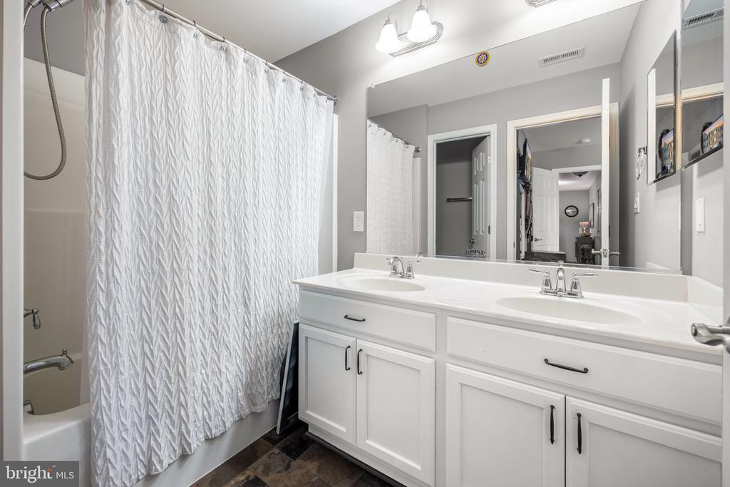 4719 WENSEL RD, FREDERICKSBURG, Virginia 22408, 3 Bedrooms Bedrooms, ,3 BathroomsBathrooms,Residential,4719 WENSEL RD,VASP2040958 MLS # VASP2040958