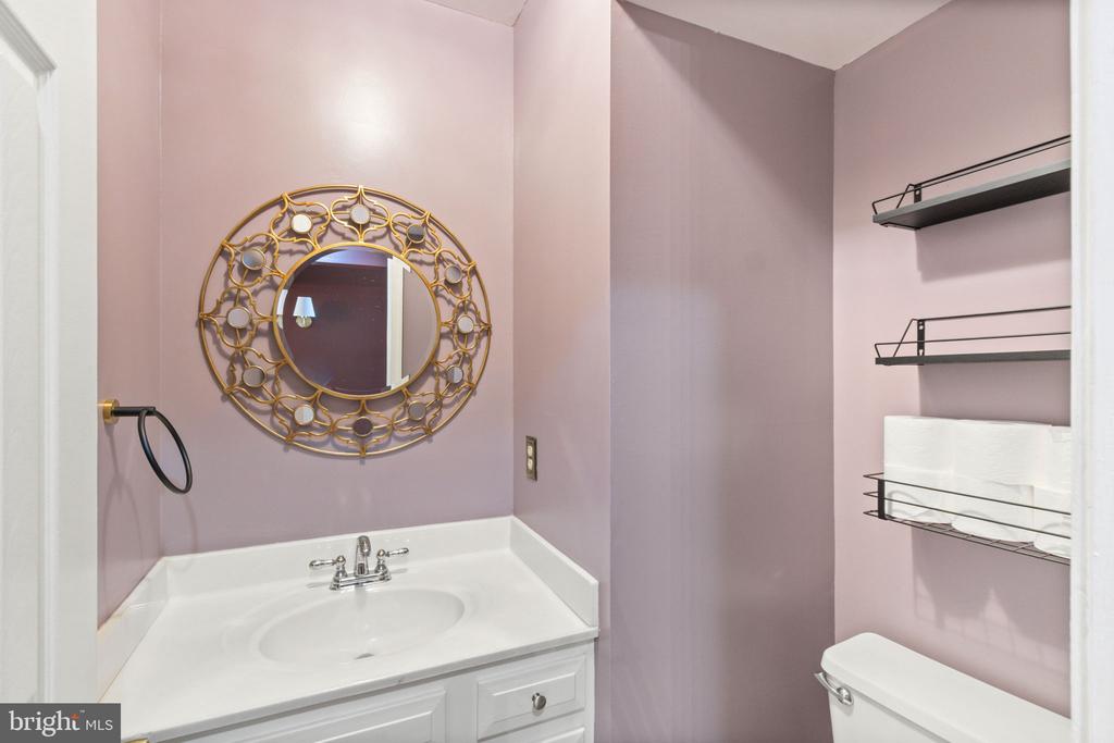 5904 CAMBRIDGE DR, FREDERICKSBURG, Virginia 22407, 4 Bedrooms Bedrooms, ,3 BathroomsBathrooms,Residential,5904 CAMBRIDGE DR,VASP2041032 MLS # VASP2041032