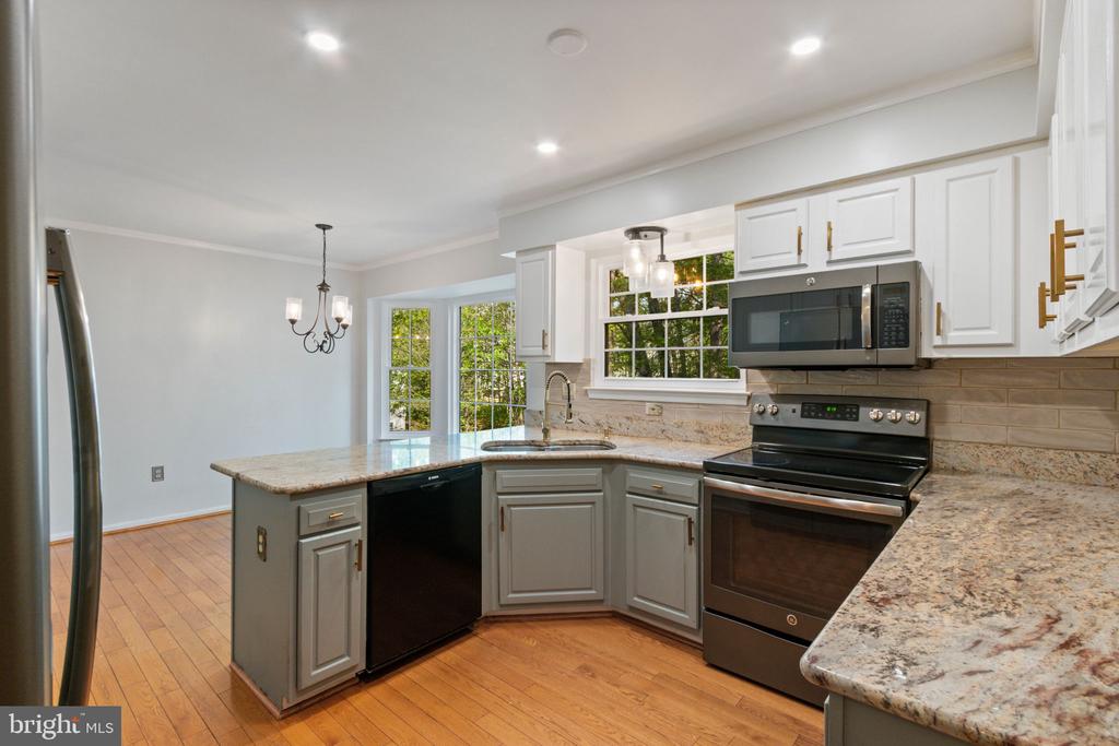 5904 CAMBRIDGE DR, FREDERICKSBURG, Virginia 22407, 4 Bedrooms Bedrooms, ,3 BathroomsBathrooms,Residential,5904 CAMBRIDGE DR,VASP2041032 MLS # VASP2041032