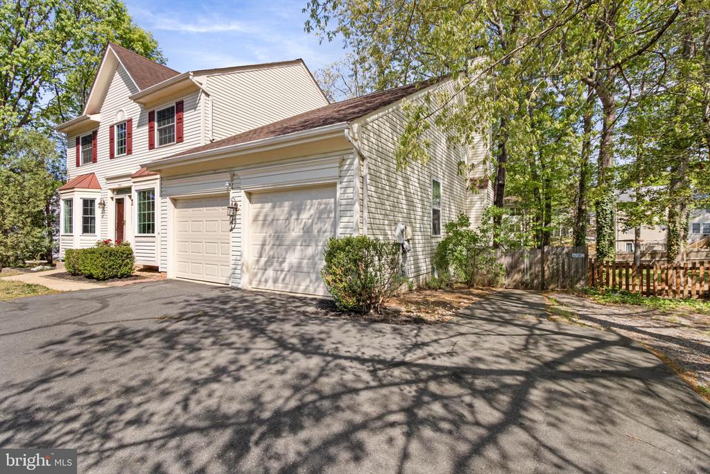 5904 CAMBRIDGE DR, FREDERICKSBURG, Virginia 22407, 4 Bedrooms Bedrooms, ,3 BathroomsBathrooms,Residential,5904 CAMBRIDGE DR,VASP2041032 MLS # VASP2041032