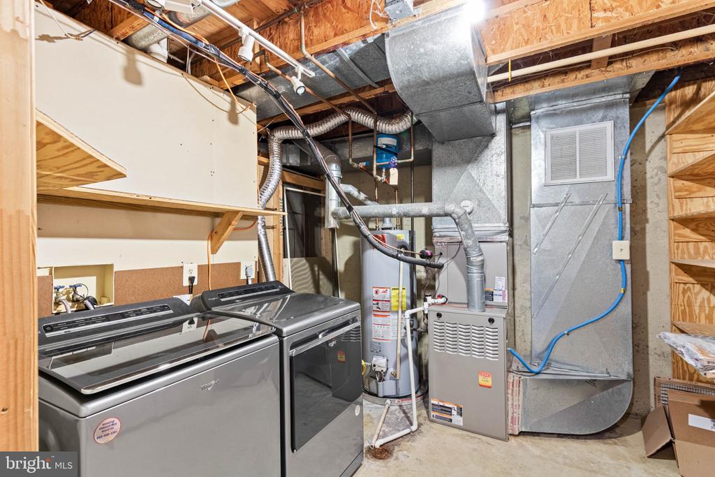 5904 CAMBRIDGE DR, FREDERICKSBURG, Virginia 22407, 4 Bedrooms Bedrooms, ,3 BathroomsBathrooms,Residential,5904 CAMBRIDGE DR,VASP2041032 MLS # VASP2041032