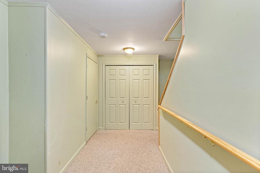 5904 CAMBRIDGE DR, FREDERICKSBURG, Virginia 22407, 4 Bedrooms Bedrooms, ,3 BathroomsBathrooms,Residential,5904 CAMBRIDGE DR,VASP2041032 MLS # VASP2041032