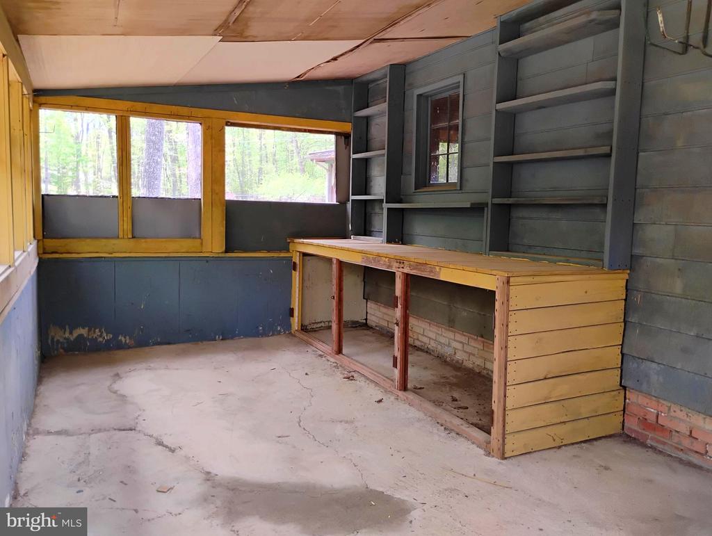 12266 ELK RUN CHURCH RD, MIDLAND, Virginia, 3 Bedrooms Bedrooms, ,2 BathroomsBathrooms,Residential,12266 ELK RUN CHURCH RD,VAFQ2021554 MLS # VAFQ2021554