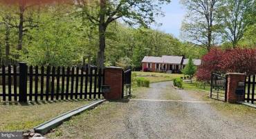 12266 ELK RUN CHURCH RD, MIDLAND, Virginia, 3 Bedrooms Bedrooms, ,2 BathroomsBathrooms,Residential,12266 ELK RUN CHURCH RD,VAFQ2021554 MLS # VAFQ2021554