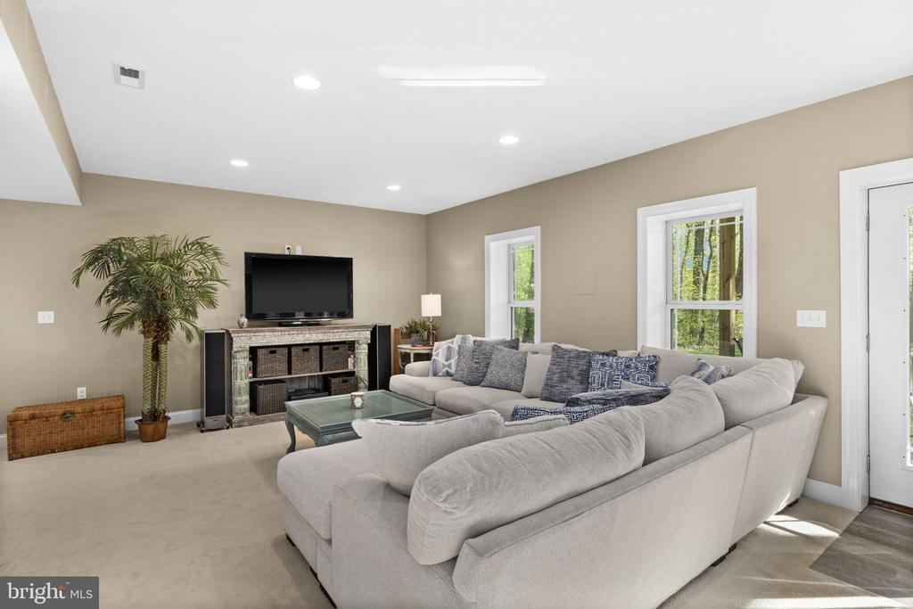 6808 JOHN TAYLOR LN, ORANGE, Virginia 22960, 5 Bedrooms Bedrooms, ,3 BathroomsBathrooms,Residential,6808 JOHN TAYLOR LN,VASP2040218 MLS # VASP2040218