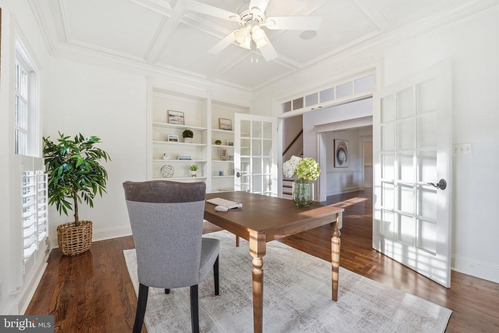 10916 CHATHAM RIDGE WAY, SPOTSYLVANIA, Virginia 22551, 5 Bedrooms Bedrooms, ,4 BathroomsBathrooms,Residential,10916 CHATHAM RIDGE WAY,VASP2040954 MLS # VASP2040954