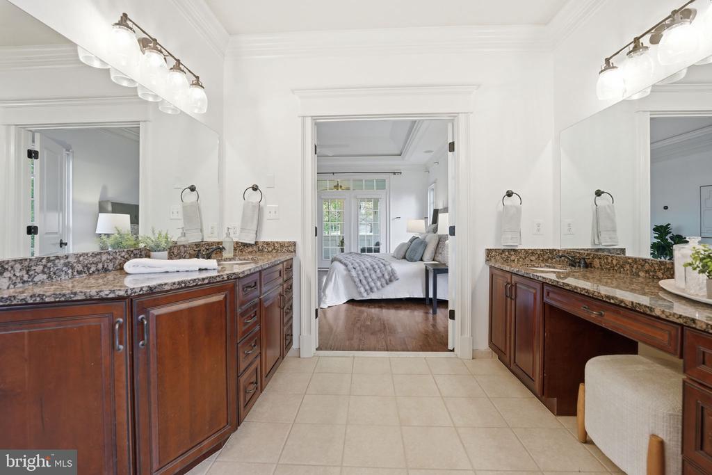 10916 CHATHAM RIDGE WAY, SPOTSYLVANIA, Virginia 22551, 5 Bedrooms Bedrooms, ,4 BathroomsBathrooms,Residential,10916 CHATHAM RIDGE WAY,VASP2040954 MLS # VASP2040954