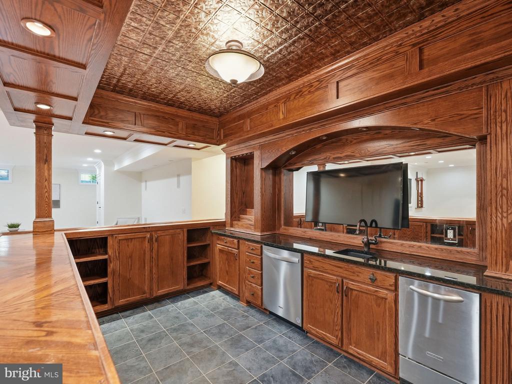 10916 CHATHAM RIDGE WAY, SPOTSYLVANIA, Virginia 22551, 5 Bedrooms Bedrooms, ,4 BathroomsBathrooms,Residential,10916 CHATHAM RIDGE WAY,VASP2040954 MLS # VASP2040954