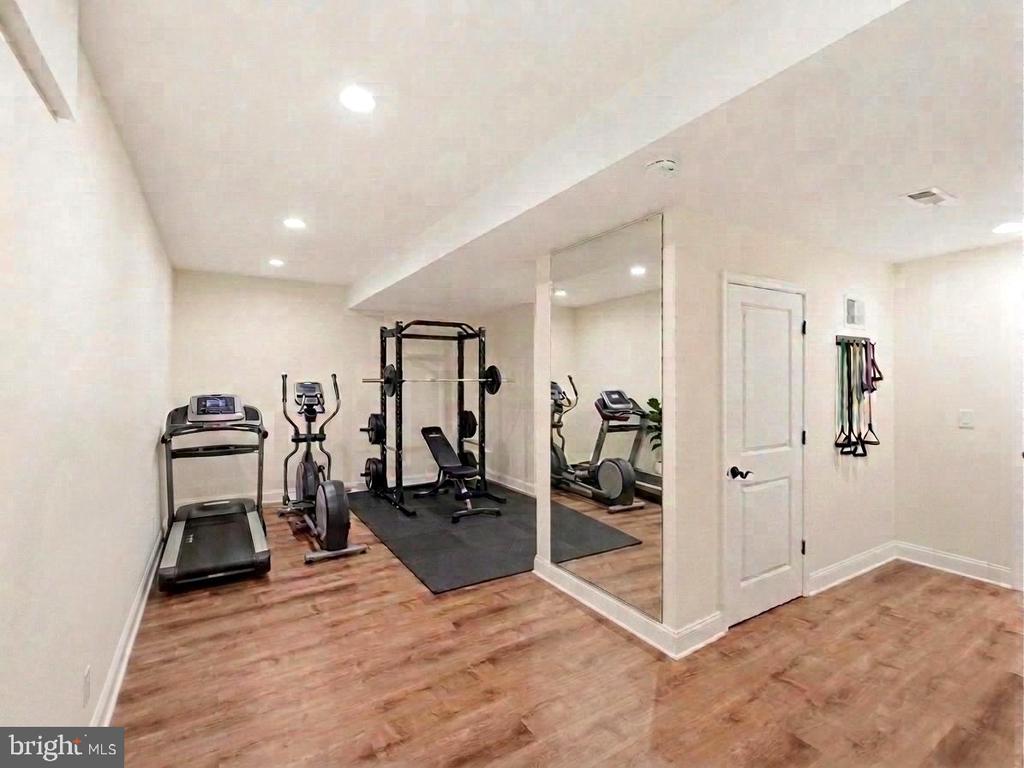 10916 CHATHAM RIDGE WAY, SPOTSYLVANIA, Virginia 22551, 5 Bedrooms Bedrooms, ,4 BathroomsBathrooms,Residential,10916 CHATHAM RIDGE WAY,VASP2040954 MLS # VASP2040954