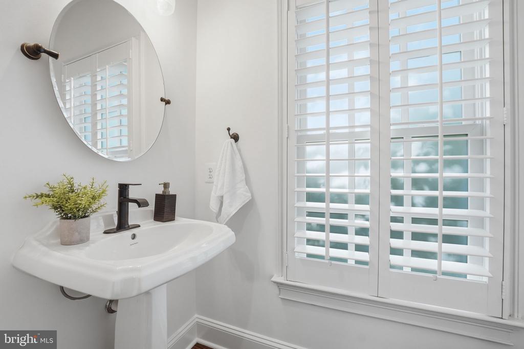 10916 CHATHAM RIDGE WAY, SPOTSYLVANIA, Virginia 22551, 5 Bedrooms Bedrooms, ,4 BathroomsBathrooms,Residential,10916 CHATHAM RIDGE WAY,VASP2040954 MLS # VASP2040954