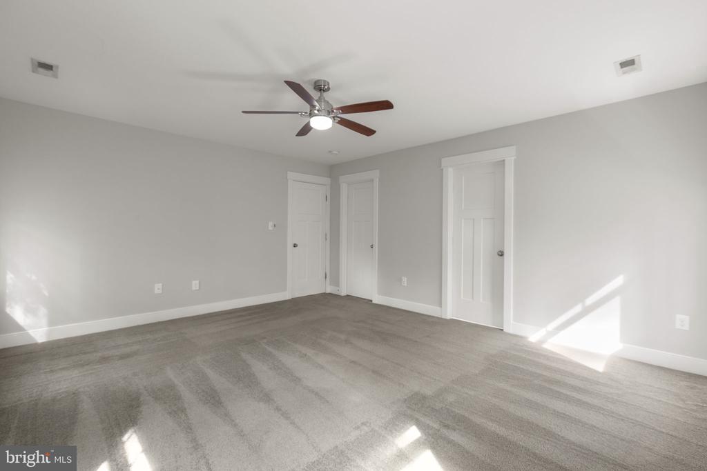 2518 REGENCY DR, FREDERICKSBURG, Virginia 22408, 4 Bedrooms Bedrooms, ,2 BathroomsBathrooms,Residential,2518 REGENCY DR,VASP2040568 MLS # VASP2040568