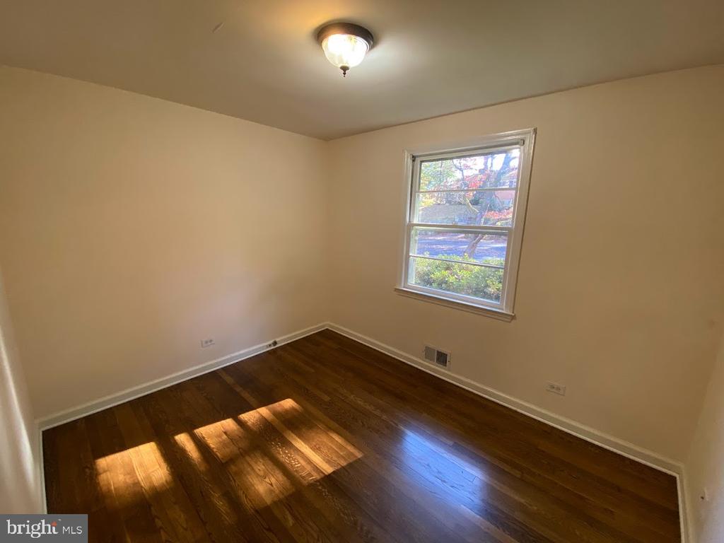 2308 CRESTMONT AVE, CHARLOTTESVILLE, Virginia 22903, 4 Bedrooms Bedrooms, ,2 BathroomsBathrooms,Residential,2308 CRESTMONT AVE,VACO2000226 MLS # VACO2000226