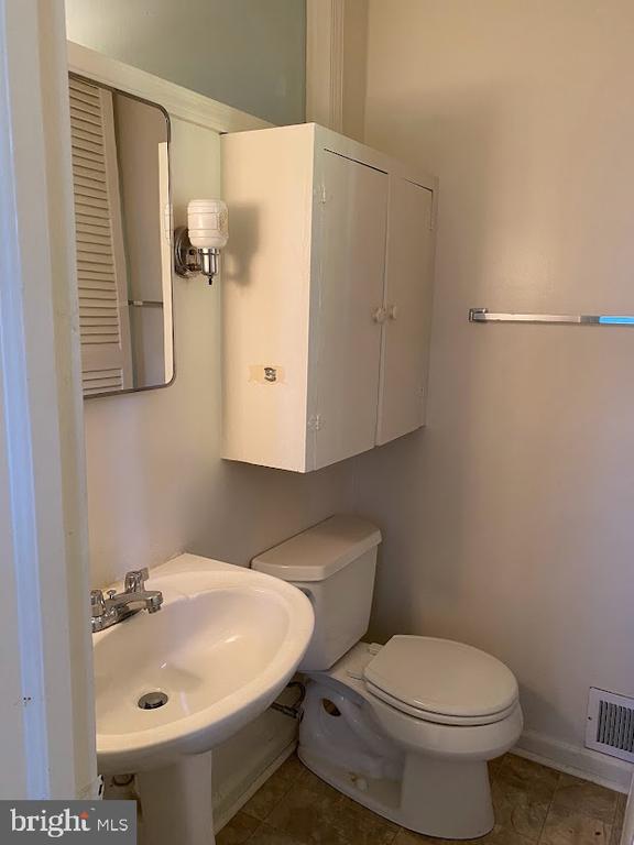 2308 CRESTMONT AVE, CHARLOTTESVILLE, Virginia 22903, 4 Bedrooms Bedrooms, ,2 BathroomsBathrooms,Residential,2308 CRESTMONT AVE,VACO2000226 MLS # VACO2000226