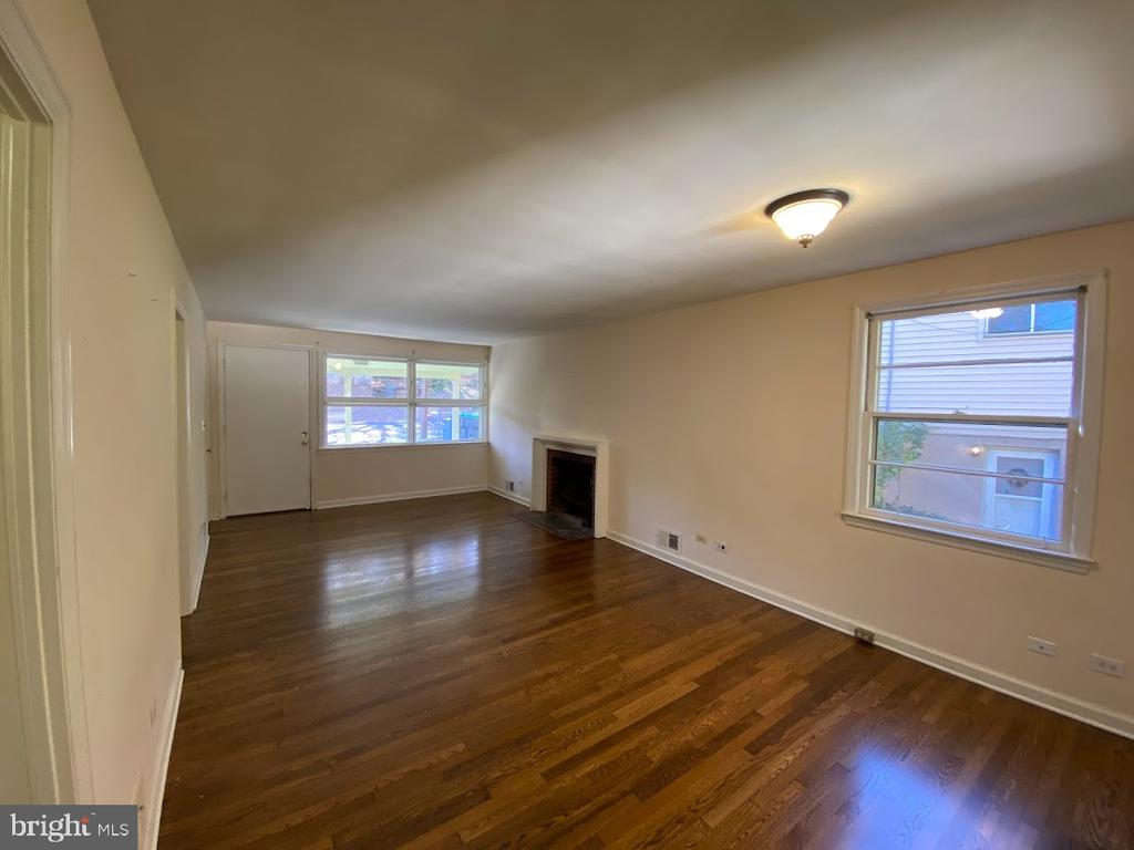 2308 CRESTMONT AVE, CHARLOTTESVILLE, Virginia 22903, 4 Bedrooms Bedrooms, ,2 BathroomsBathrooms,Residential,2308 CRESTMONT AVE,VACO2000226 MLS # VACO2000226