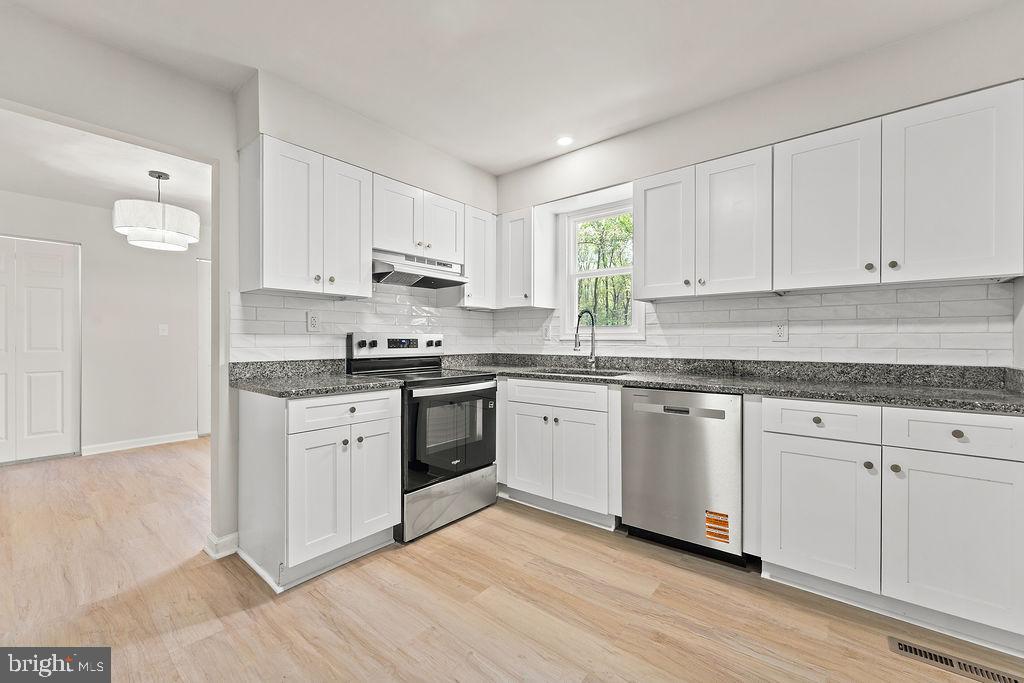 28494 EDDINGS RD, RHOADESVILLE, Virginia 22542, 3 Bedrooms Bedrooms, ,2 BathroomsBathrooms,Residential,28494 EDDINGS RD,VAOR2013878 MLS # VAOR2013878