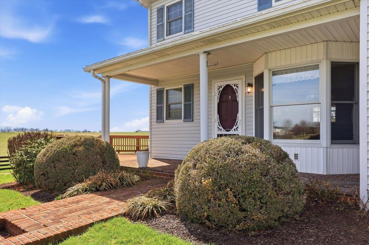 3005 LEE HWY, MOUNT SIDNEY, Virginia 24467, 3 Bedrooms Bedrooms, ,2 BathroomsBathrooms,Residential,3005 LEE HWY,674758 MLS # 674758