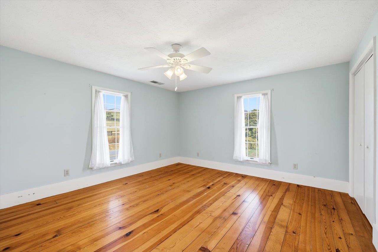 3005 LEE HWY, MOUNT SIDNEY, Virginia 24467, 3 Bedrooms Bedrooms, ,2 BathroomsBathrooms,Residential,3005 LEE HWY,674758 MLS # 674758