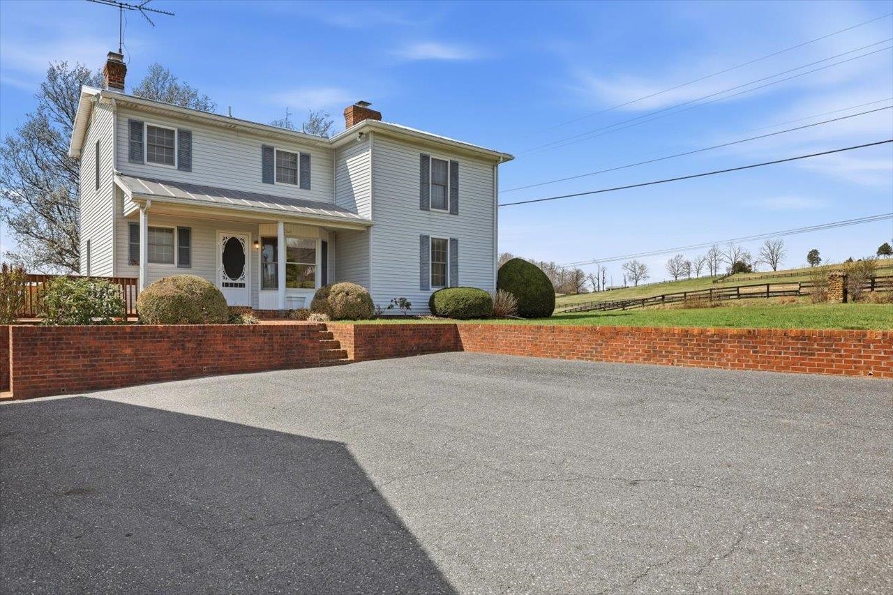 3005 LEE HWY, MOUNT SIDNEY, Virginia 24467, 3 Bedrooms Bedrooms, ,2 BathroomsBathrooms,Residential,3005 LEE HWY,674758 MLS # 674758