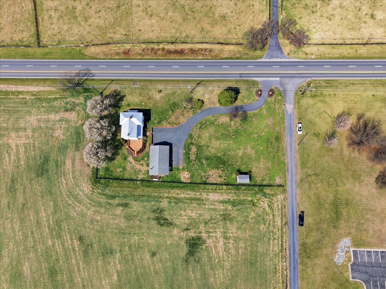 3005 LEE HWY, MOUNT SIDNEY, Virginia 24467, 3 Bedrooms Bedrooms, ,2 BathroomsBathrooms,Residential,3005 LEE HWY,674758 MLS # 674758