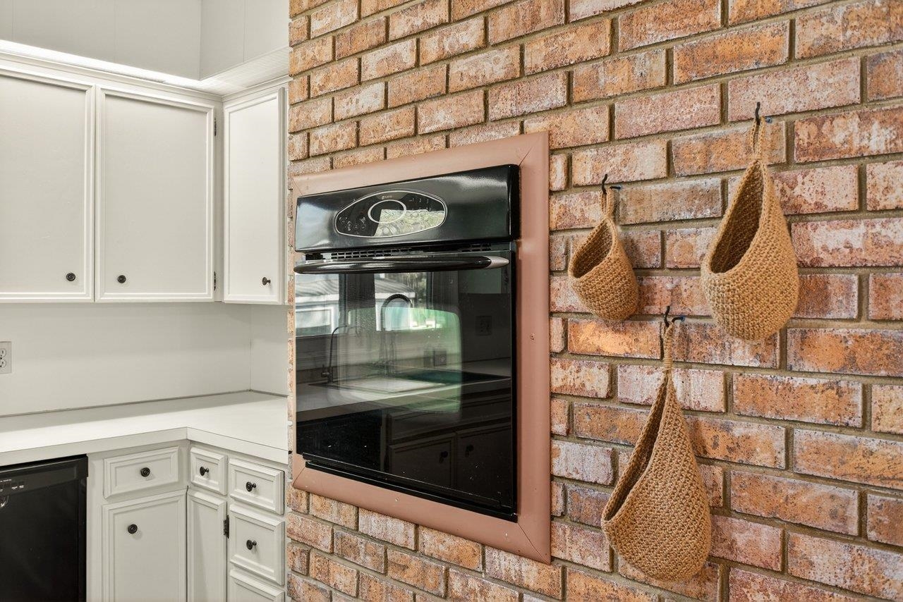 322 ERICKSON AVE, ROCKINGHAM, Virginia 22801, 4 Bedrooms Bedrooms, ,2 BathroomsBathrooms,Residential,322 ERICKSON AVE,675882 MLS # 675882