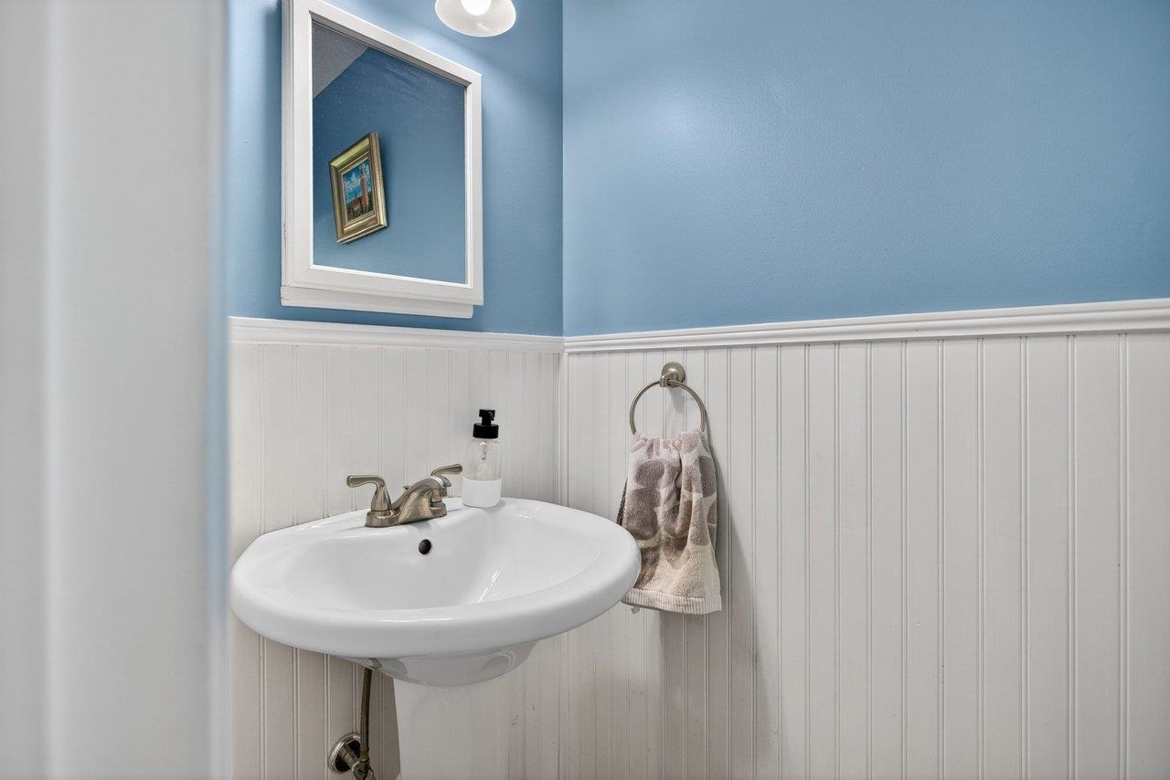 322 ERICKSON AVE, ROCKINGHAM, Virginia 22801, 4 Bedrooms Bedrooms, ,2 BathroomsBathrooms,Residential,322 ERICKSON AVE,675882 MLS # 675882