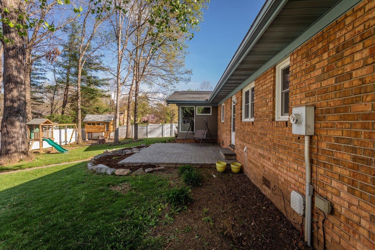 322 ERICKSON AVE, ROCKINGHAM, Virginia 22801, 4 Bedrooms Bedrooms, ,2 BathroomsBathrooms,Residential,322 ERICKSON AVE,675882 MLS # 675882