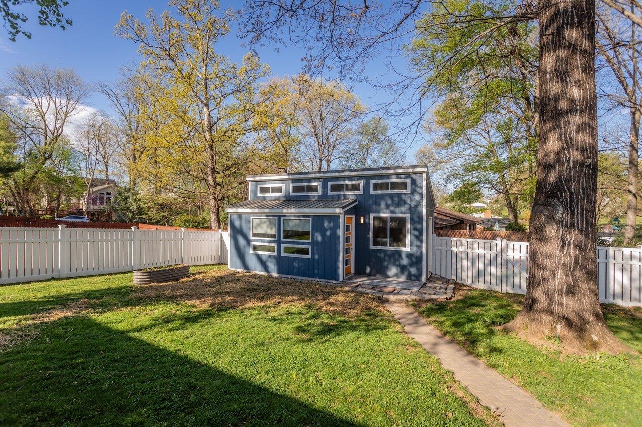 322 ERICKSON AVE, ROCKINGHAM, Virginia 22801, 4 Bedrooms Bedrooms, ,2 BathroomsBathrooms,Residential,322 ERICKSON AVE,675882 MLS # 675882