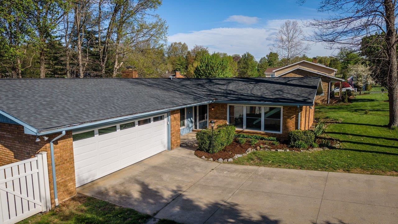 322 ERICKSON AVE, ROCKINGHAM, Virginia 22801, 4 Bedrooms Bedrooms, ,2 BathroomsBathrooms,Residential,322 ERICKSON AVE,675882 MLS # 675882