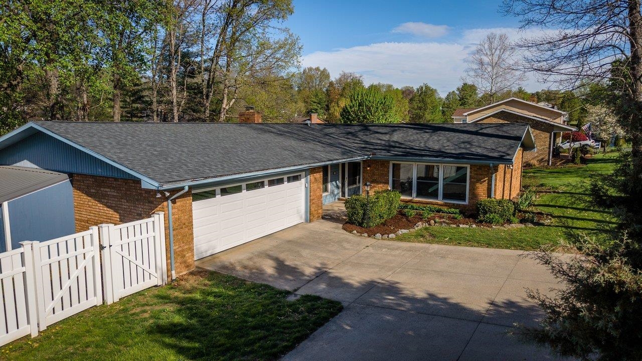 322 ERICKSON AVE, ROCKINGHAM, Virginia 22801, 4 Bedrooms Bedrooms, ,2 BathroomsBathrooms,Residential,322 ERICKSON AVE,675882 MLS # 675882