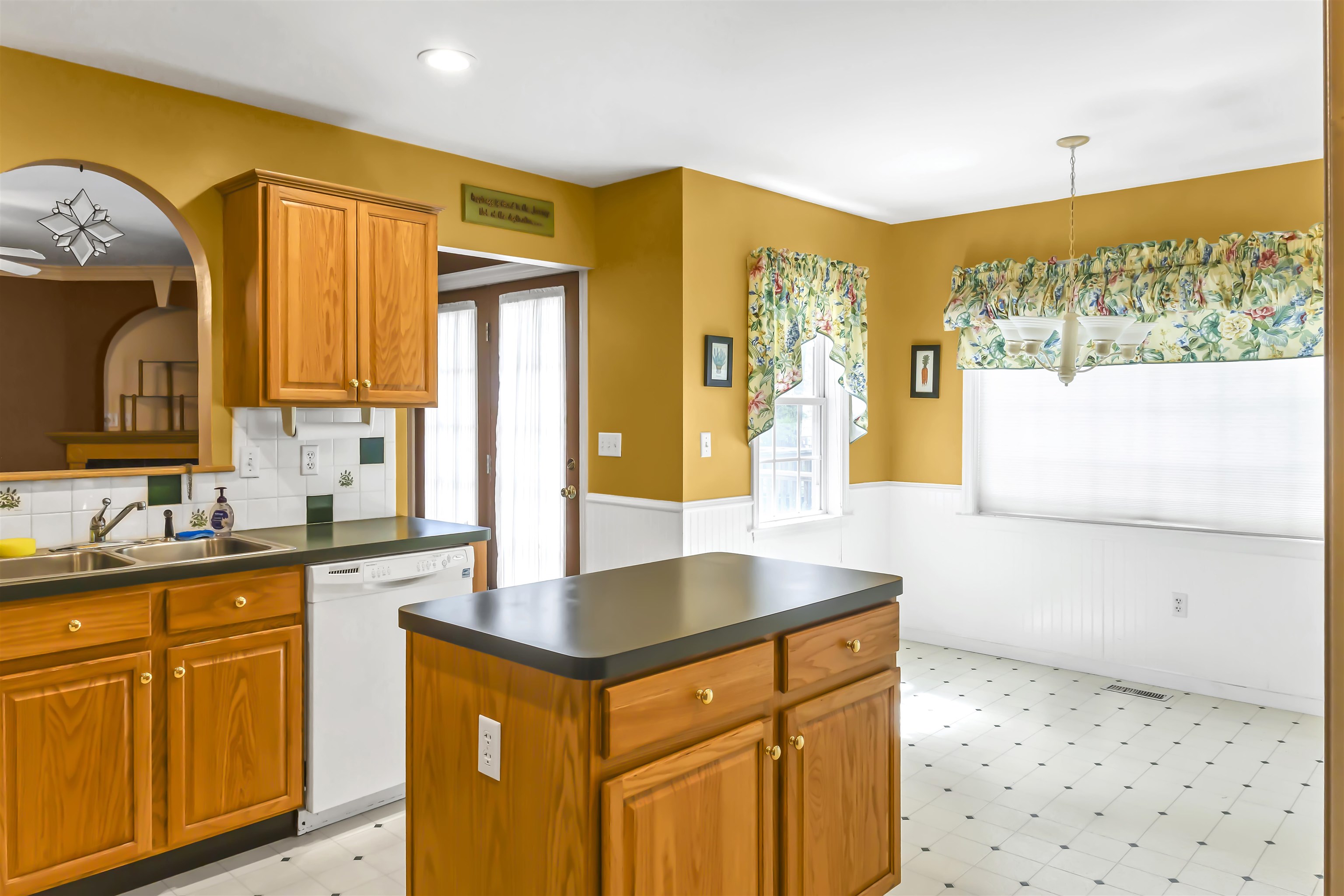 3602 TAPLOW TERRACE, MIDLOTHIAN, Virginia 23112, 4 Bedrooms Bedrooms, ,2 BathroomsBathrooms,Residential,St Regents Lake,3602 TAPLOW TERRACE,675955 MLS # 675955