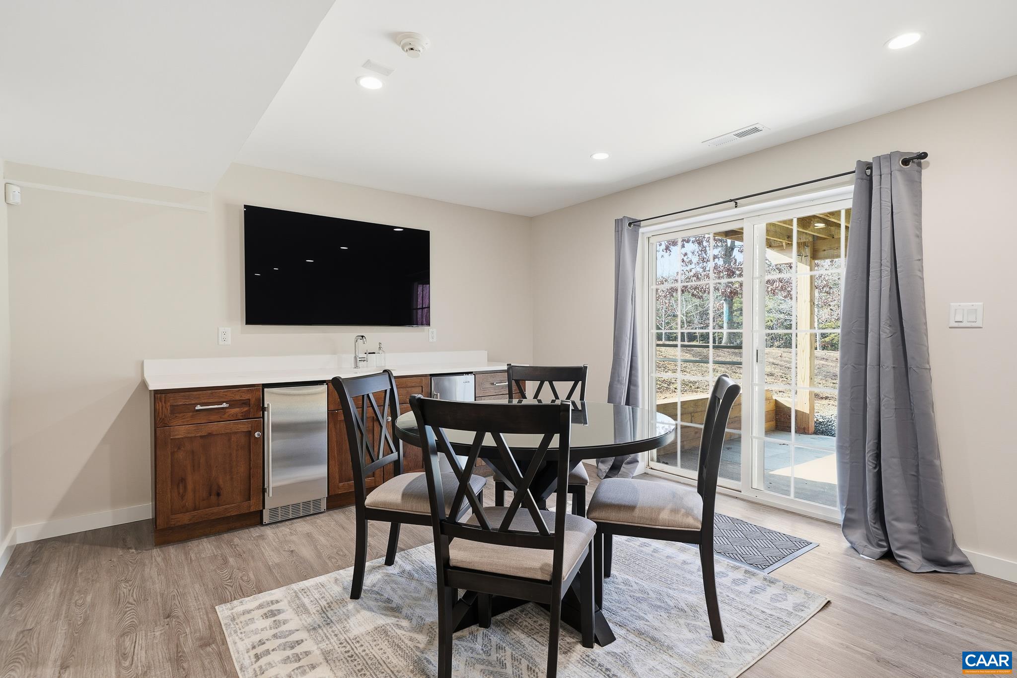 6518 JEFFERSON MILL RD, SCOTTSVILLE, Virginia 24590, 5 Bedrooms Bedrooms, ,3 BathroomsBathrooms,Residential,Colonial Home on 25 acres Near Charlottesville,6518 JEFFERSON MILL RD,675957 MLS # 675957