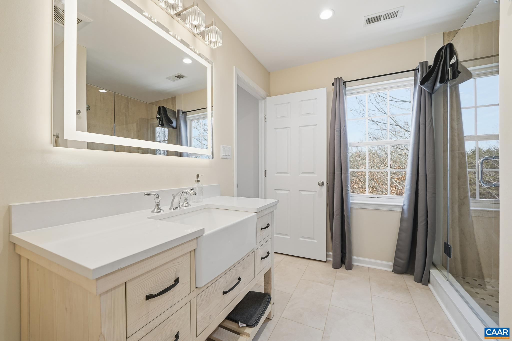 6518 JEFFERSON MILL RD, SCOTTSVILLE, Virginia 24590, 5 Bedrooms Bedrooms, ,3 BathroomsBathrooms,Residential,Colonial Home on 25 acres Near Charlottesville,6518 JEFFERSON MILL RD,675957 MLS # 675957