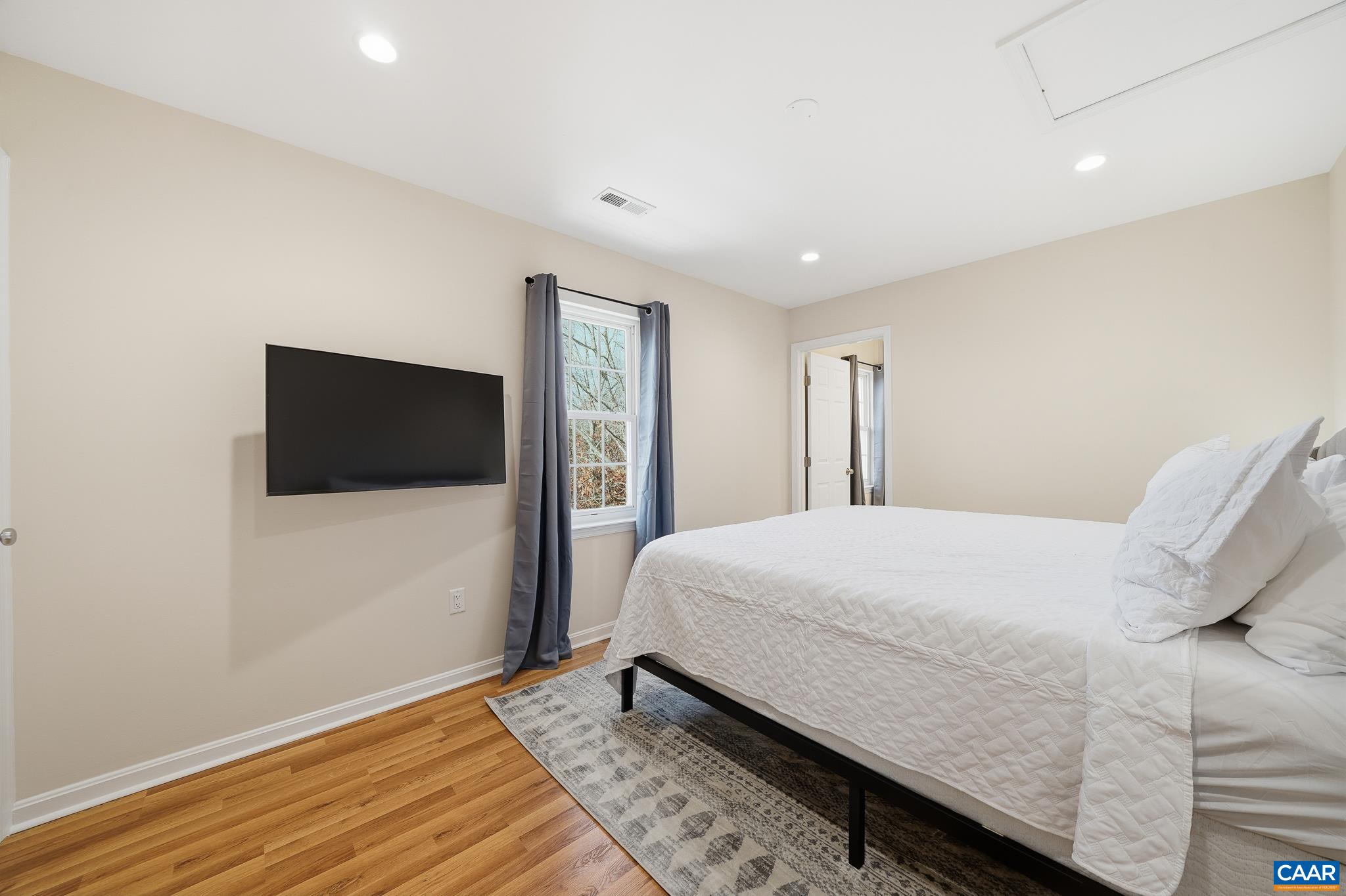 6518 JEFFERSON MILL RD, SCOTTSVILLE, Virginia 24590, 5 Bedrooms Bedrooms, ,3 BathroomsBathrooms,Residential,Colonial Home on 25 acres Near Charlottesville,6518 JEFFERSON MILL RD,675957 MLS # 675957