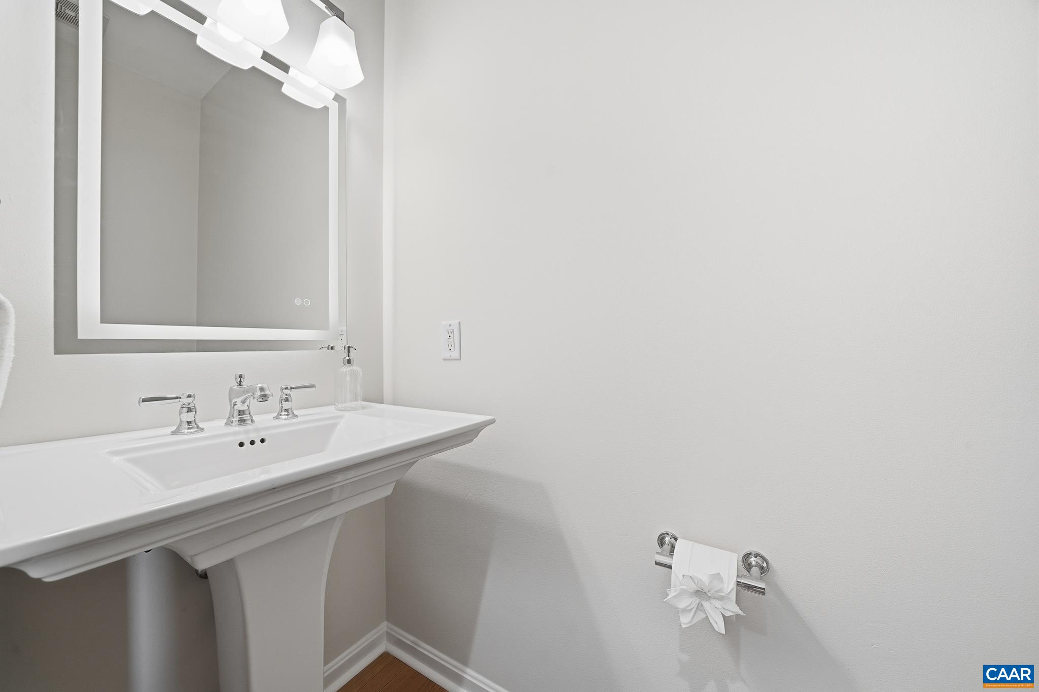 6518 JEFFERSON MILL RD, SCOTTSVILLE, Virginia 24590, 5 Bedrooms Bedrooms, ,3 BathroomsBathrooms,Residential,Colonial Home on 25 acres Near Charlottesville,6518 JEFFERSON MILL RD,675957 MLS # 675957