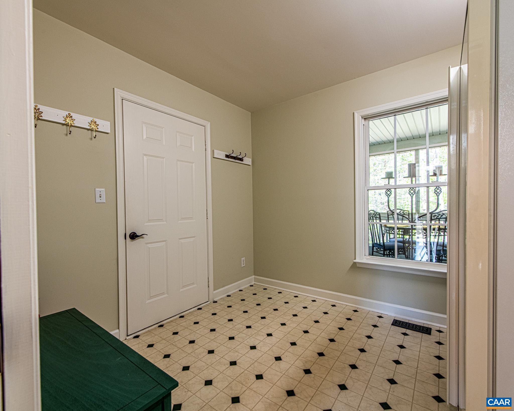 1089 BROKEN ISLAND RD, PALMYRA, Virginia 22963, 4 Bedrooms Bedrooms, ,3 BathroomsBathrooms,Residential,Old Cedars Lodge,1089 BROKEN ISLAND RD,675960 MLS # 675960